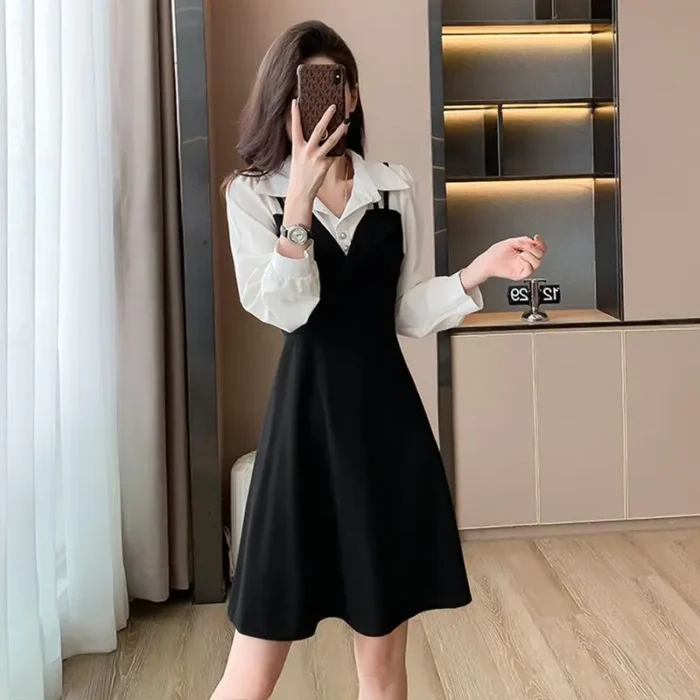 ⁦امرأة فستان بكم طويل مع قميص⁩ - الصورة ⁦1⁩