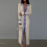 ⁦فستان محبوك بأكمام طويلة وازرار⁩ - الصورة ⁦4⁩